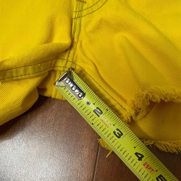 Levi’s 501 Button Fly High Waist Cut Off Fray Yellow Denim Shorts Size 31 - Picture 9 of 14